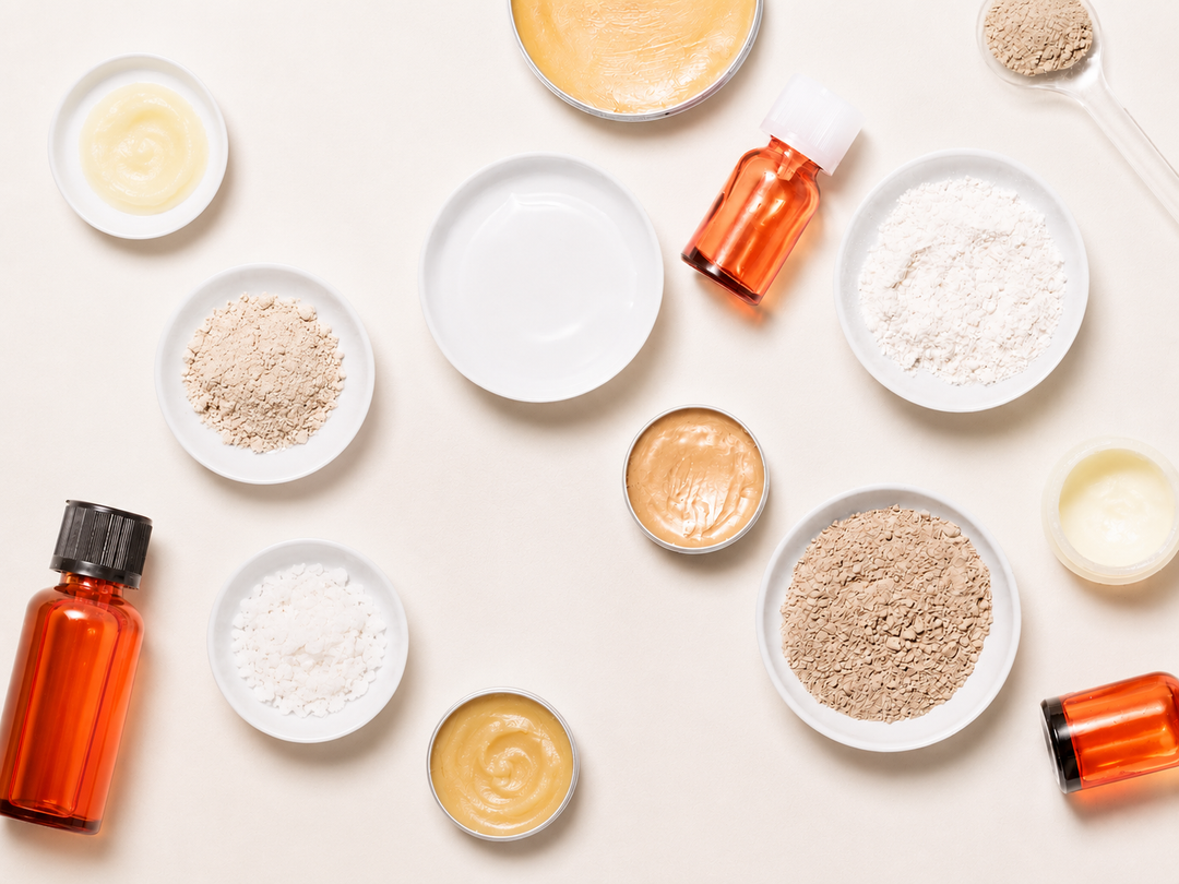 Overzicht van bewezen ingrediënten tegen acne op een rustige achtergrond